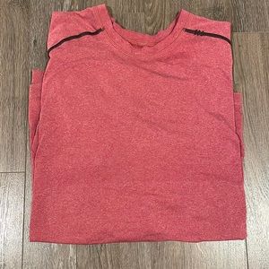Lululemon t shirt